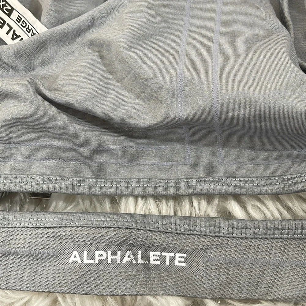 ALPHALETE Seamless V Neck Wrap Around Sports Bra Size 2XL Grey